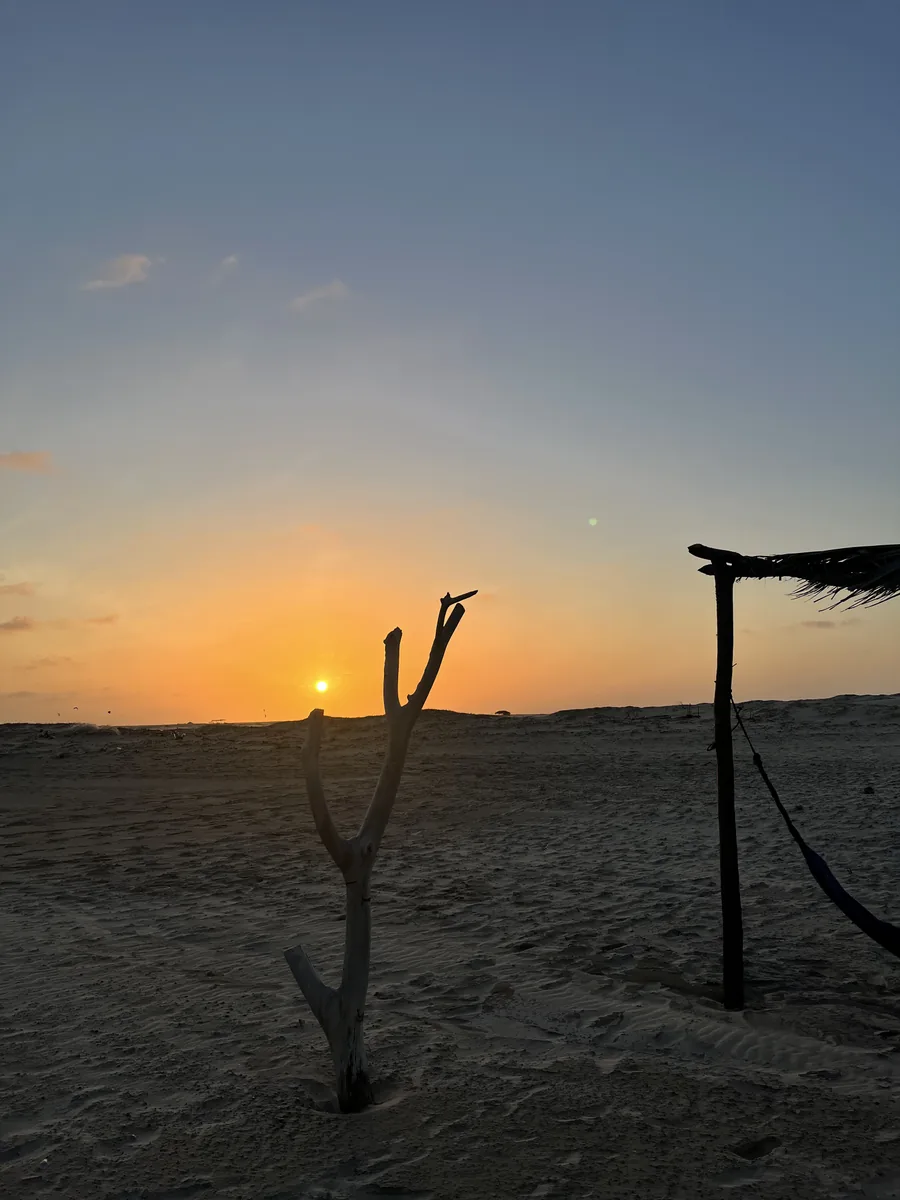 Le soleil qui se couche derrière la dune, vu de la Cabana